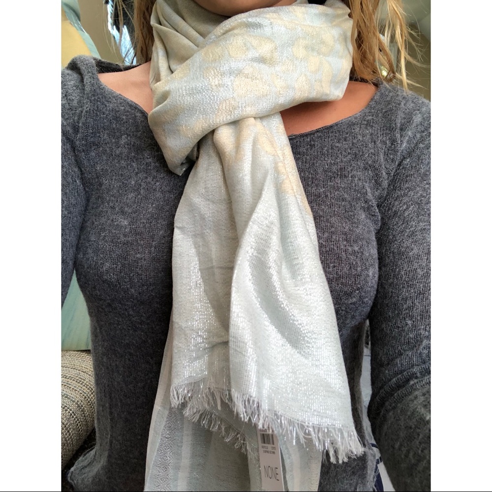 Loft scarf